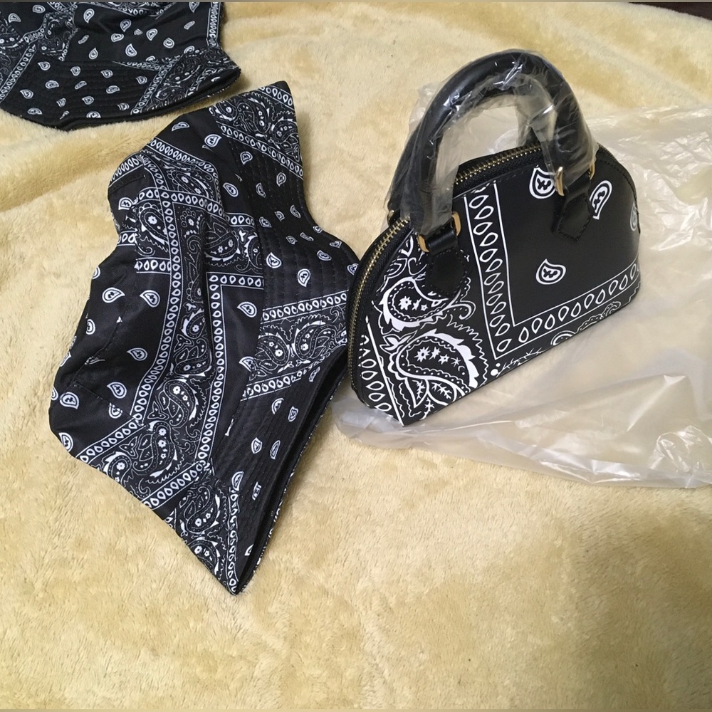 Bandanna Hat and Hand purse also sold separately if you only want either